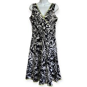 Black White Floral V-Neck Sleeveless Cotton Dress Sz 8 Fit & Flare Empire Waist